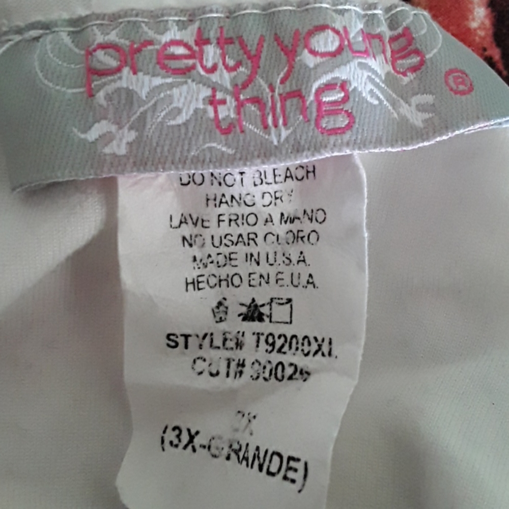 Pretty Young Thing Floral Peplum Top Size 3X - Picture 3 of 3